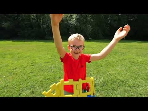 Slide 4 - Giant Polydron, 40 Pieces (video)