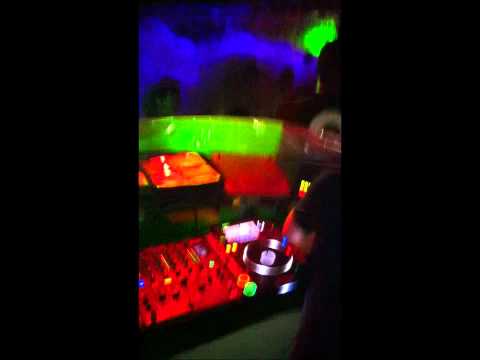 Sebastien Castillo & Mc Ambush !.wmv