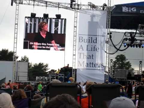 MVI_7329 blue tree happy day.MOV