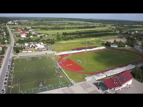 Piknik sportowy na stadionie Alit Ożarów - widok z lotu ptaka 31.05.2016