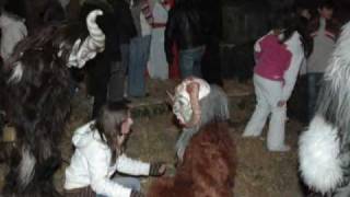 preview picture of video 'Gruppo Krampus Tarvisio Centrale MF 2007_3'