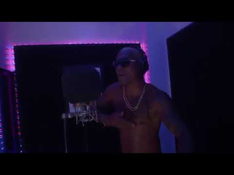 Chamaco - Mucho Peso (Video Oficial) - PanamáTV