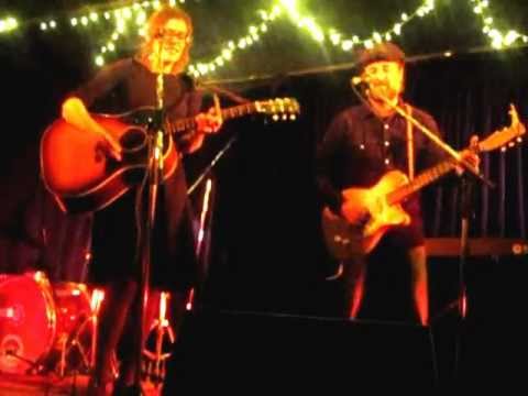 The Yearlings : Morning Train (live 2012)
