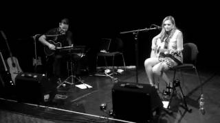 LAURA MCGHEE, GOING HOME-LIVE FROM OBAN ( SCOTLAND )