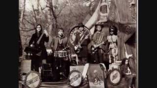 The Raconteurs - The Switch and the Spur