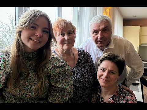 Veca māmuļa paklāju dauza. Mīklas min Busuļu ģimene Ventspilī