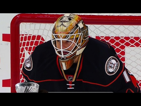 Bernier takes over Ducks net for injured Gibson