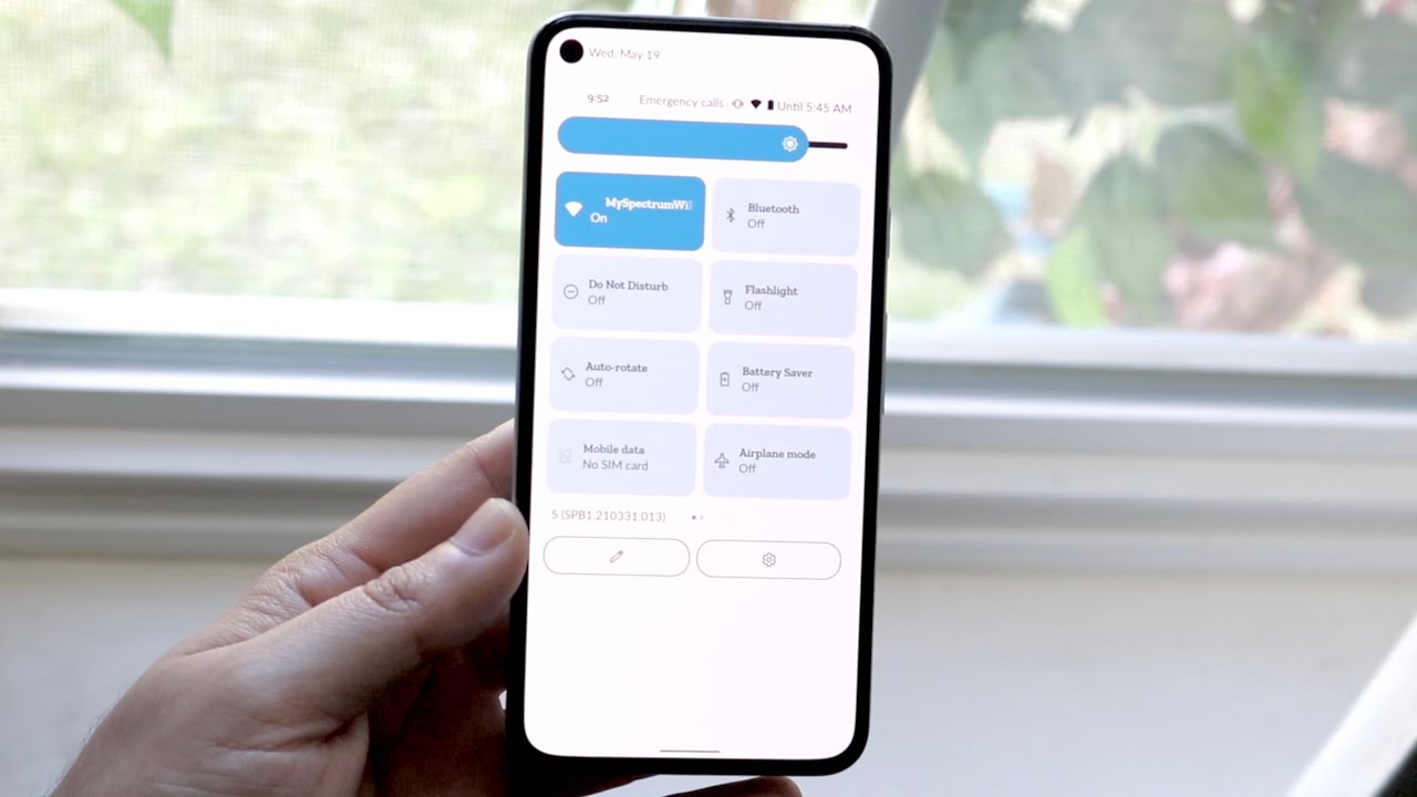 Android 12 On Google Pixel 5! (Review)