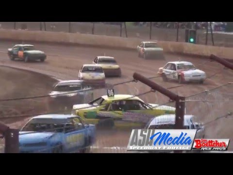 Street Stocks: Hutchison and Langton Crash - Carina Speedway