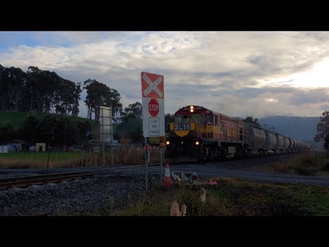 TasRail DQ 2011 TR15 Cement train passing through Spreyton