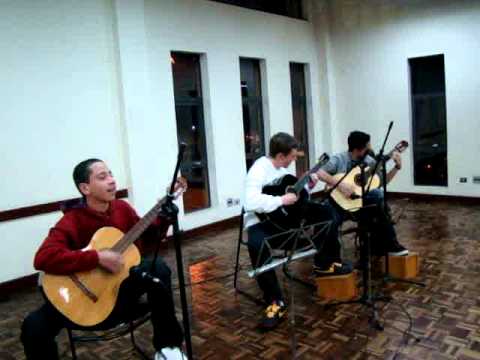 Meus alunos Eduardo Sachet, Mateus Ivan, e Gabriel Vicente ( Fiasqueira 1)