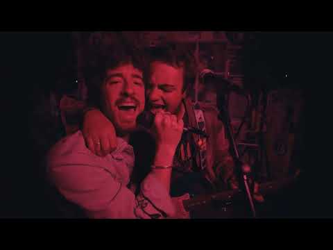 BER, Alex Wall - Flechazo