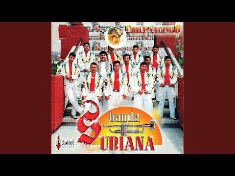 Veinte mujeres de negro