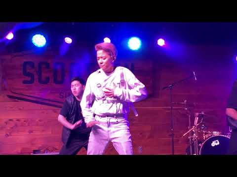 Amber Liu Hands Behind My Back Fancam Austin Tour C 02/18/2020