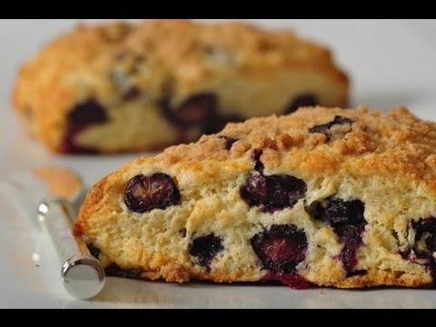 Blueberry Streusel Scones (Classic Version) - Joyofbaking.com