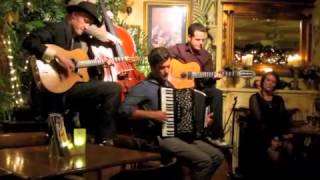 GYPSY JAZZ- Cafe Manouche live at Le Quecumbar, London - Minor Swing