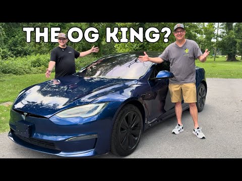 This EV King Still Rules in 2025! 2021 Tesla Model S First Drive and Review