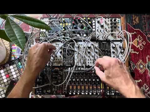 137 is this one groovy ? TINRS Next Tuesday, Mutable Instruments Plaits, VPME QD and QEX