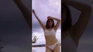 Download lagu wanita goyang setengah bugil mp3