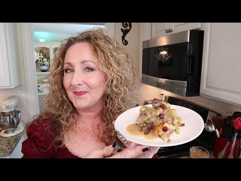 Apple Cranberry Sausage Stuffing ~  Thanksgiving Dinner ~ Holiday Side Dish