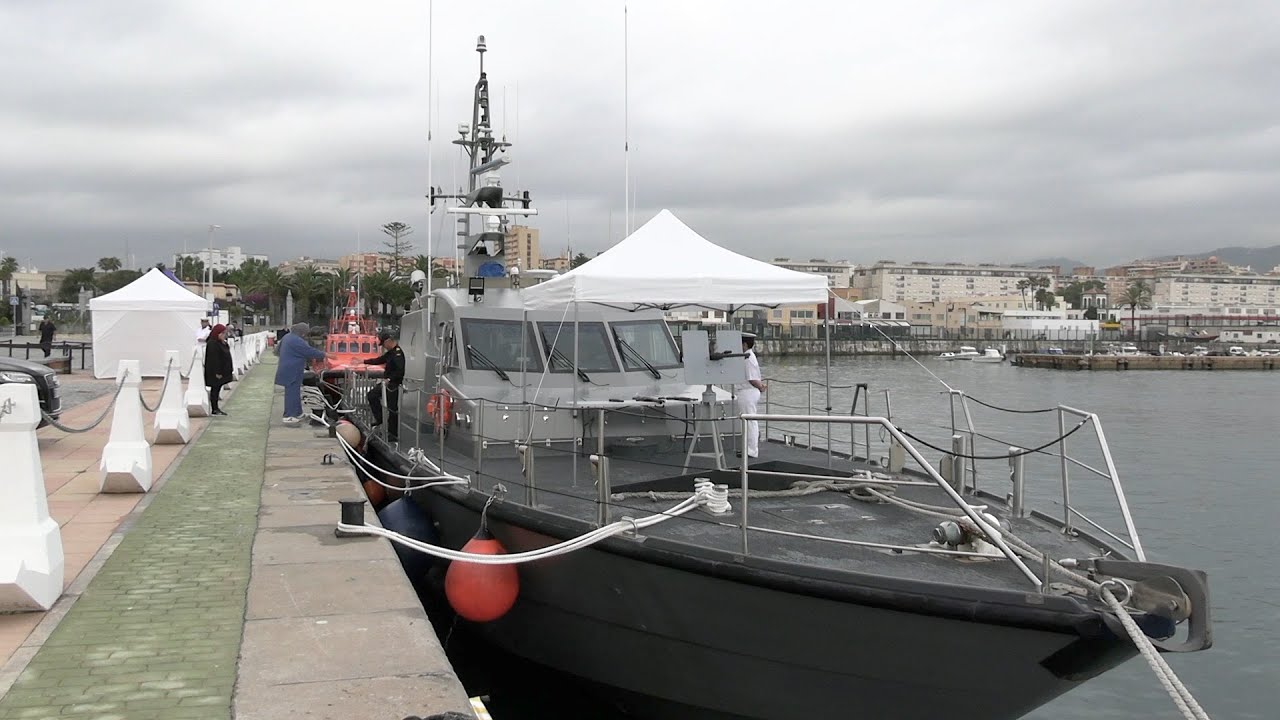 El ‘Isla de León’ recibe a sus primeros visitantes en sus jornadas de puertas abiertas