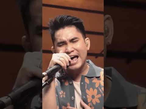 Tak Sebanding feat. Jesenn (Live) - Sidney Mohede