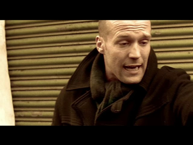Vídeo relacionado con Lock Stock & Two Smoking Barrels [Reino Unido] [DVD]
