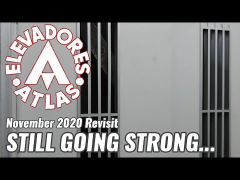 Luxury BL fixtures!  Vintage 1970s ATLAS ACBD Traction Elevator - Fabrics Store - Downtown - GO, BR