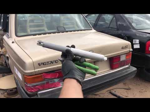 Volvo 240 Trunk Strut Lift Support Removal (also 140, 164)