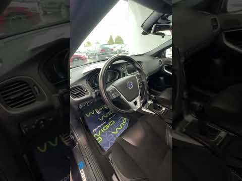 фото volvo v40 ii 0