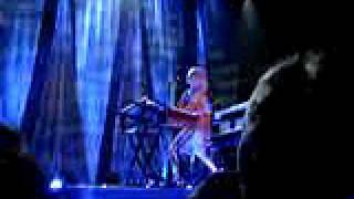 Tori Amos Boston 2009-08-17 Swirl intro (as Santa!)