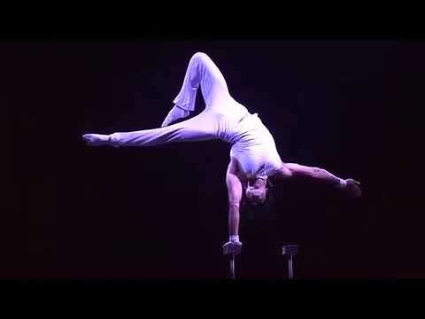Hire a Circus Artist y11HST_shr-120601 Handstand Showreel