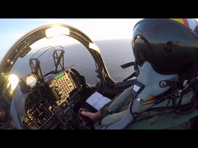 Vídeo relacionado con OPO 10 - Avión Militar de Caza 1/100 Compatible con AV-8B Harrier II NA España 1998 - CP108