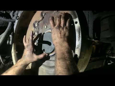 CAT C7 Rear Main Seal Replacement