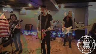 The Strains - Don't Care About Nothing Anymore