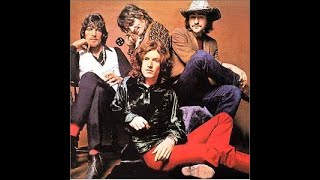 Traffic:-&quot;Roamin&#39; Thru&#39; the Gloamin&#39; with 40,000 Headmen&#39;