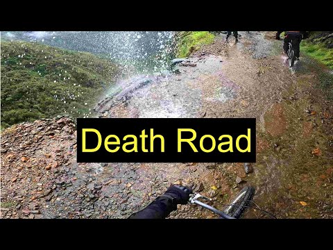 Death Road Mountain bike Tour 🇧🇴 [4K POV] #bolivia #yungasroad #lapaz #dirtbiking