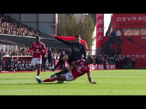 Le tacle parfait de Lilian Brassier !