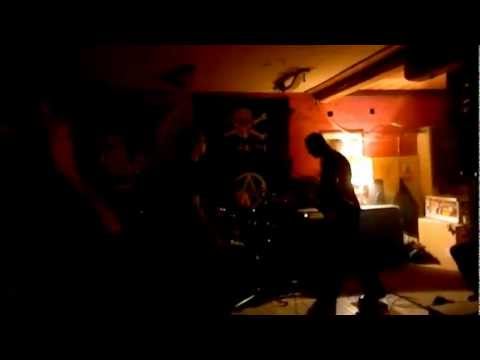 Močový Khameni - Močový Khameni - Továrny /Live Ústí, Exil 22.12.2012/