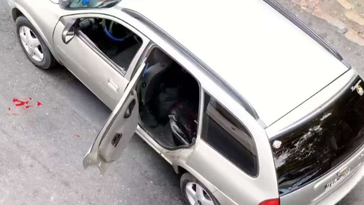 Balacera en Almagro: una policía creyó que la habían drogado en un auto y comenzó a disparar