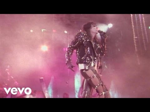 Alice Cooper - Bed of Nails (from Alice Cooper: Trashes The World)