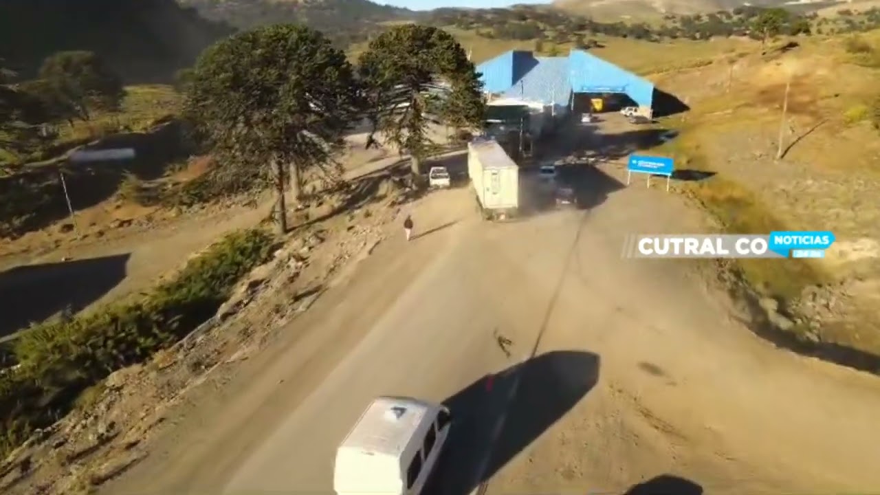 Paso Internacional Pino Hachado. Ayer.  No alcanzaron a pasar aproximadamente 60 vehículos