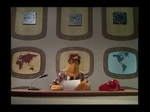 The Muppet Show - 313: Helen Reddy - News Flash: Overhand Refrigerator Throwing (1978)
