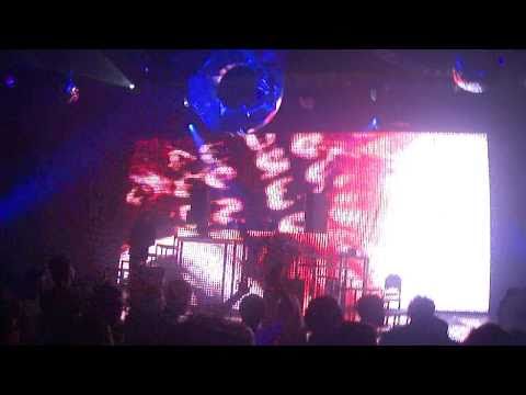 Thomas Gold played Hard Rock Sofa & St.Brothers - Blow Up (Axwell vs.Thomas Gold Remix)