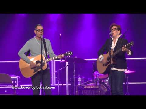 Barbara Dickson and Rab Noakes @ Beverley Folk Festival 2014