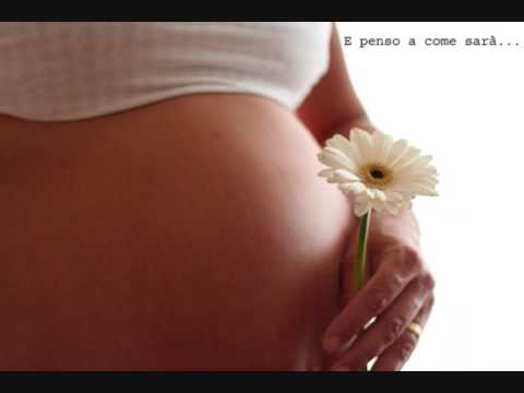 Il ghiaccio per candeggiare della persona con un limone Come si libererà da lentiggini di faccia in 1 settimana