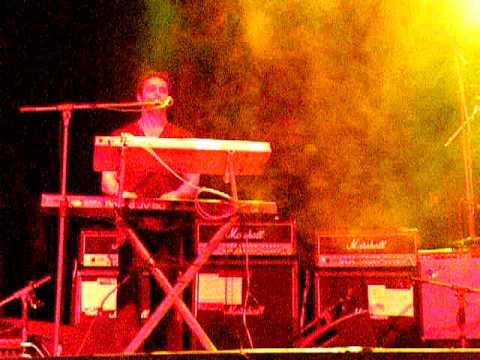 V Capri "Haunting Me"