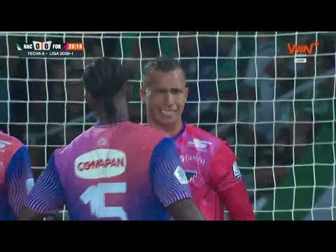 ⚽🧤 Silva saved the penalty! The Fortaleza goalkeeper denied Morelos a goal! #LALIGAxWIN