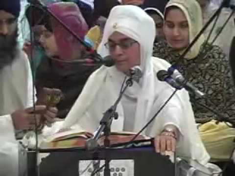 Bibi Tarvinder Kaur jee - part 2 - Mere Govinda Gun gava Tripat man hoye - Maryland Smagam 2010.mp4