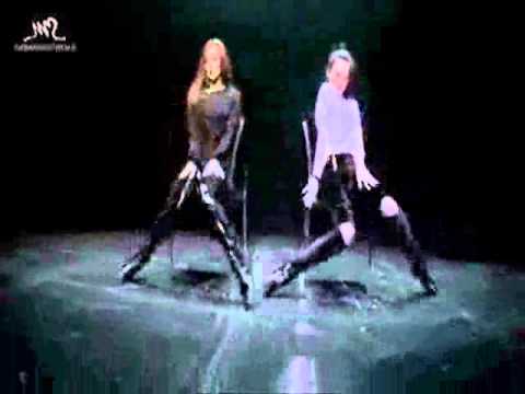 Irene & Seulgi Mirrored